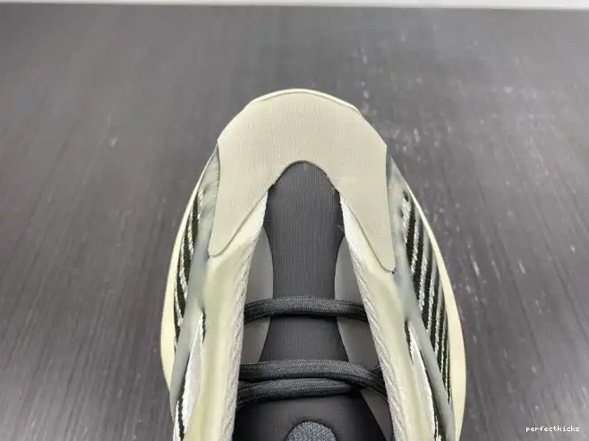 Adidas Salt 700 Fade ID1674 V3 Yeezy 0701
